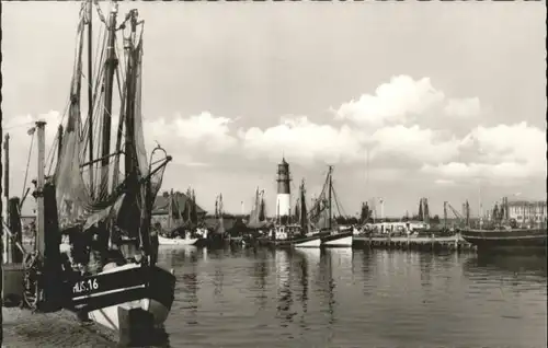 Buesum Hafen Schiffe Leuchtturm *