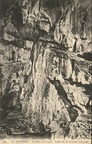 Hoehlen Caves Grottes Lourdes Grotte du Loup Grande Cascade Kat. Berge