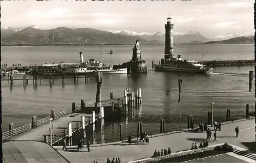 Leuchtturm Lighthouse Lindau am Bodensee Hafeneinfahrt  Kat. Gebaeude