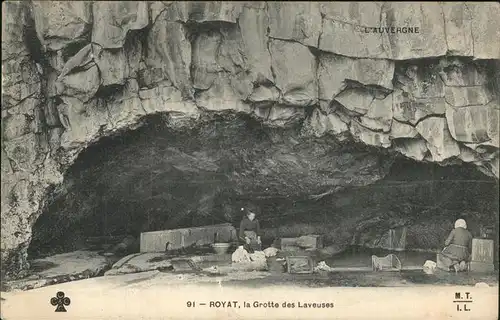 Hoehlen Caves Grottes des Laveuses Royat Kat. Berge