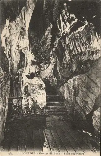 Hoehlen Caves Grottes Lourdes Grottes du Loup Kat. Berge