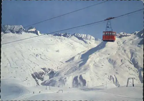 Seilbahn Andermatt-Gemsstock / Bahnen /