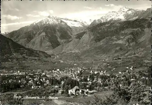 Merano Suedtirol Gesamtansicht mit Alpenpanorama Kat. Merano