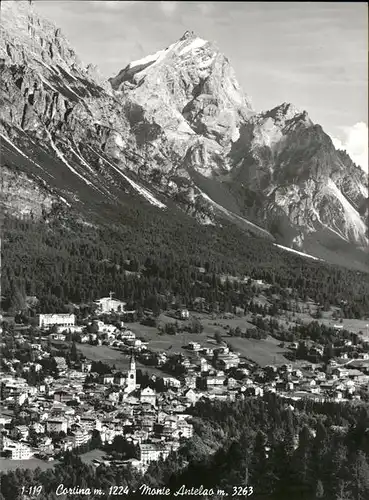 Cortina d Ampezzo Veduta generale Monte Antelao Dolomiti Kat. Cortina d Ampezzo