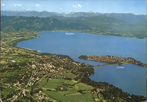 Lindau Bodensee mit Bregenzer Bucht und Schweizer Alpen Fliegeraufnahme Kat. Lindau (Bodensee)