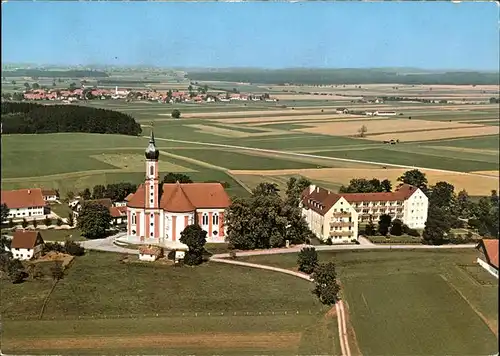 Vilgertshofen mit Wallfahrtskirche Mariae Schmerzen u.Altenheim Kat. Vilgertshofen
