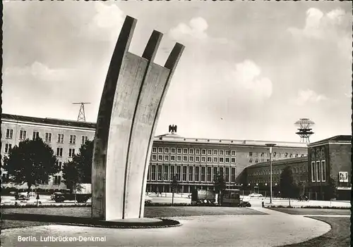 Berlin Luftbruecken Denkmal Kat. Berlin