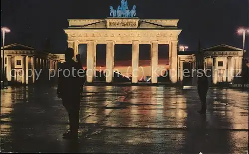 Brandenburgertor Berlin Nacht Grenze Kat. Gebude und Architektur