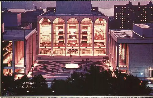 New York City Lincoln Center for Performing Arts at night Kulturzentrum / New York /