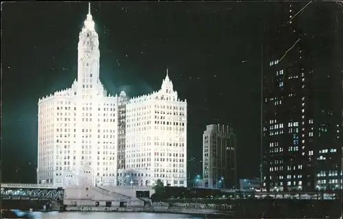 Chicago Illinois Wrigley Building Tribune Tower Michigan Avenue Chicago River at night Kat. Chicago