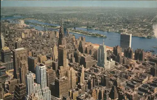 New York City Empire State Building Manhatten Chrysler Building United Nations Building East River Bridge / New York /