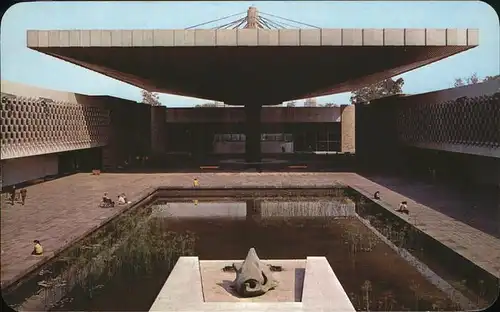 Mexico City Patio Interior del Museo de Antropologia Kat. Mexico