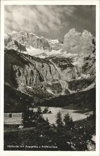 Zugspitze Hoellentalhuette Bergpanorama Kat. Garmisch Partenkirchen