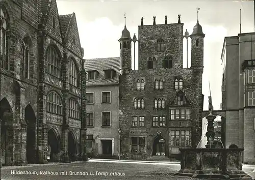 Hildesheim Rathaus mit Brunnen und Templerhaus / Hildesheim /Hildesheim LKR