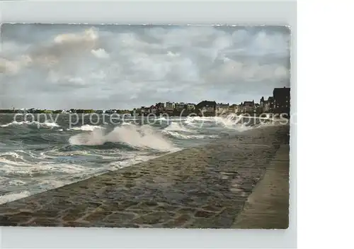 Parame Vagues sur la Digue et la Pointe de Rochebonne Kat. Saint Malo