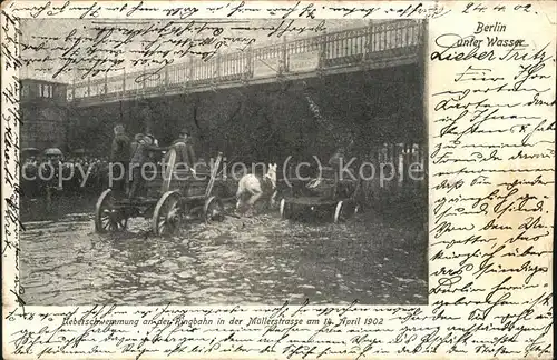 Berlin ueberschwemmungen an der Ringbahn in der Muellerstrasse am 14.April 1902 Kat. Berlin