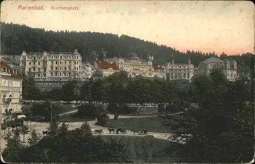 Marienbad Tschechien Boehmen Kirchenplatz Pferdedroschken Kat. Marianske Lazne