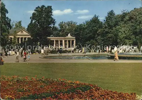 Bad Oeynhausen Kurpark mit Leuchtfontaene und Wandelhalle Kat. Bad Oeynhausen