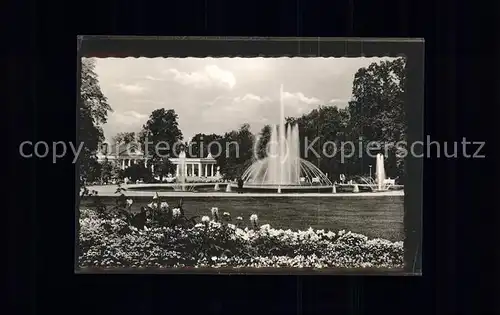 Bad Oeynhausen Kurpark mit Fontaene Kat. Bad Oeynhausen