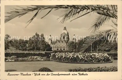 Hannover Blick von der Strandpromenade zum Rathaus (Kuenstl.Maschsee) Kat. Hannover