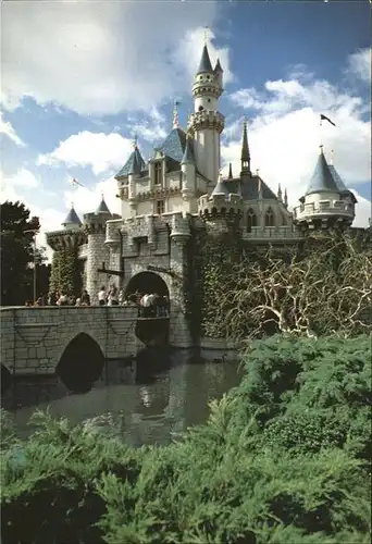 Disney Walt Gateway to the Land of Fantasy Sleeping Beauty Castle Disneyland Kat. Unterhaltung