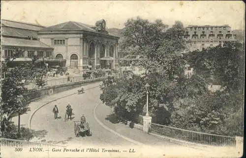 Lyon France Gare Perrache et l'Hotel Terminus / Lyon /Arrond. de Lyon