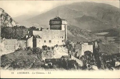 Lourdes Hautes Pyrenees le Chateau / Lourdes /Arrond. d Argeles-Gazost