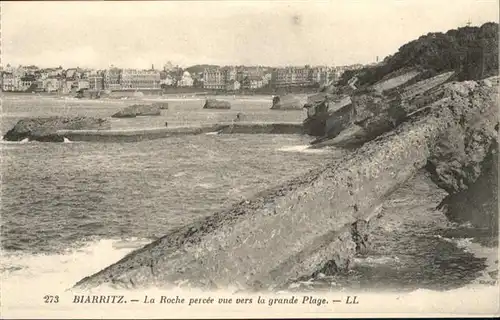 Biarritz Pyrenees Atlantiques la Roche percee Plage / Biarritz /Arrond. de Bayonne