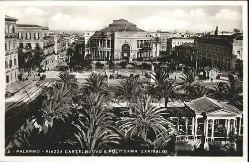 Palermo California Piazza Castel Nuovo  / Palermo /