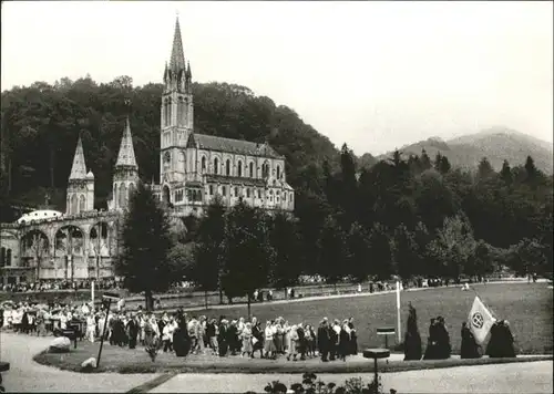 Lourdes Hautes Pyrenees Lourdes [handschriftlich] Prozession * / Lourdes /Arrond. d Argeles-Gazost