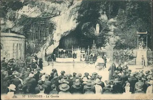Lourdes Hautes Pyrenees Lourdes Grotte Hoehle * / Lourdes /Arrond. d Argeles-Gazost