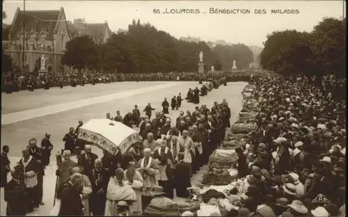 Lourdes Hautes Pyrenees Lourdes Benediction Malades Prozession * / Lourdes /Arrond. d Argeles-Gazost