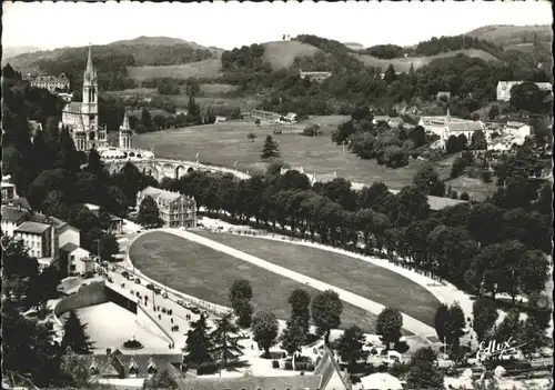 Lourdes Hautes Pyrenees Lourdes La Basilique x / Lourdes /Arrond. d Argeles-Gazost