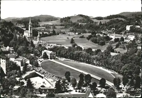 Lourdes Hautes Pyrenees Lourdes La Basilique  x / Lourdes /Arrond. d Argeles-Gazost