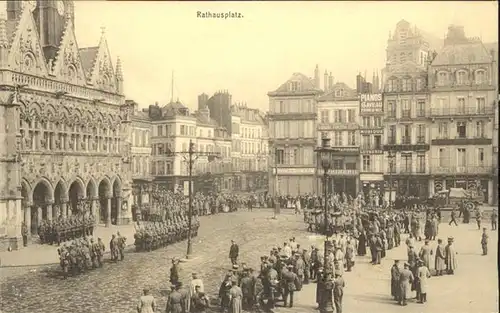 St Quentin Rathausplatz Soldaten *