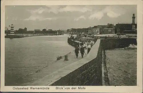 Warnemuende Ostseebad Mole / Rostock /Rostock Stadtkreis