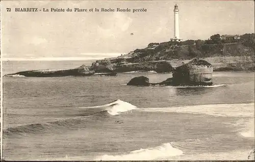 Biarritz Pyrenees Atlantiques Phare et la Roche Ronde percee / Biarritz /Arrond. de Bayonne