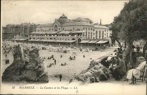 Biarritz Pyrenees Atlantiques Casino et la Plage / Biarritz /Arrond. de Bayonne