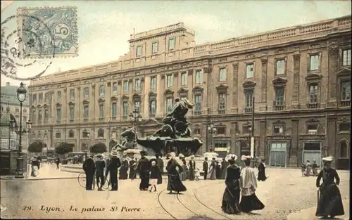 Lyon Palais St. Pierre x