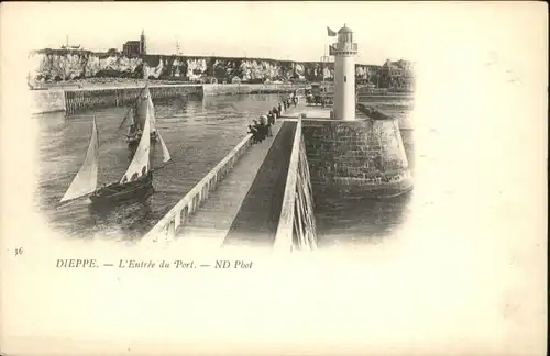 Dieppe Entree du Port *