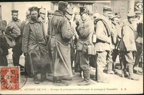 Versailles Groupe de prisonniers allemands de passage x