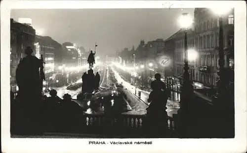 Prag Prahy Prague Vaclavske namesti Wenzelsplatz Mahnmal Reiterdenkmal bei Nacht Kat. Praha