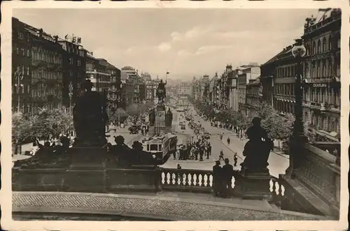 Prag Prahy Prague Vaclavske namesti Wenzelsplatz Mahnmal Reiterdenkmal Skulptur Strassenbahn Kat. Praha