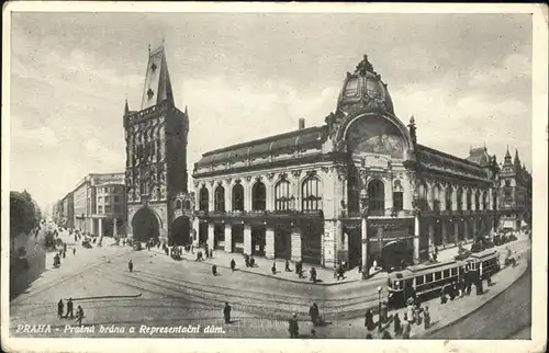 Prag Prahy Prague Prasna brana a Representacni dum Pulverturm Repraesentationshaus Strassenbahn Kat. Praha