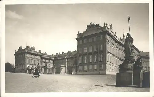 Prag Prahy Prague Burgplatz Denkmal Kat. Praha