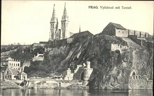 Prag Prahy Prague Vysehrad Kostel a tunel Wischehrad Kirche Tunnel Burgwall Moldau Kat. Praha