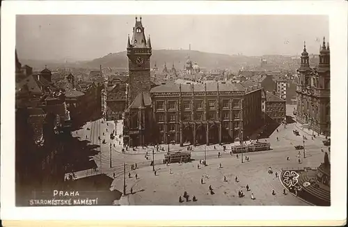 Prag Prahy Prague Staromestska namesti Altstaedter Ringplatz Rathaus Hus Denkmal Strassenbahn Kat. Praha