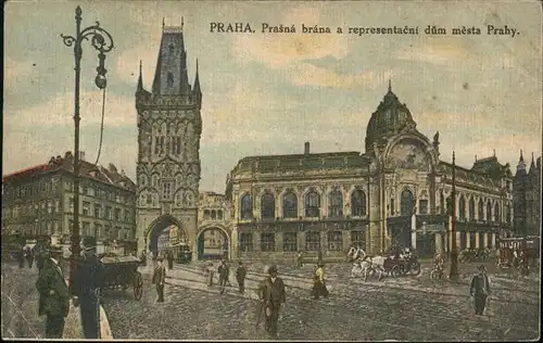 Prag Prahy Prague Prasna brana a Representacni dum Pulverturm Repraesentationshaus Pferdedroschke Kat. Praha