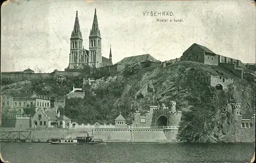 Prag Prahy Prague Vysehrad Kostel a tunel Wyschehrad Kirche Tunnel Burgwall Moldau Boot Kat. Praha