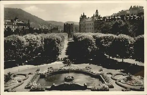 Karlsbad Eger Boehmen Parkanlagen beim Bad V Fontaene Kat. Karlovy Vary